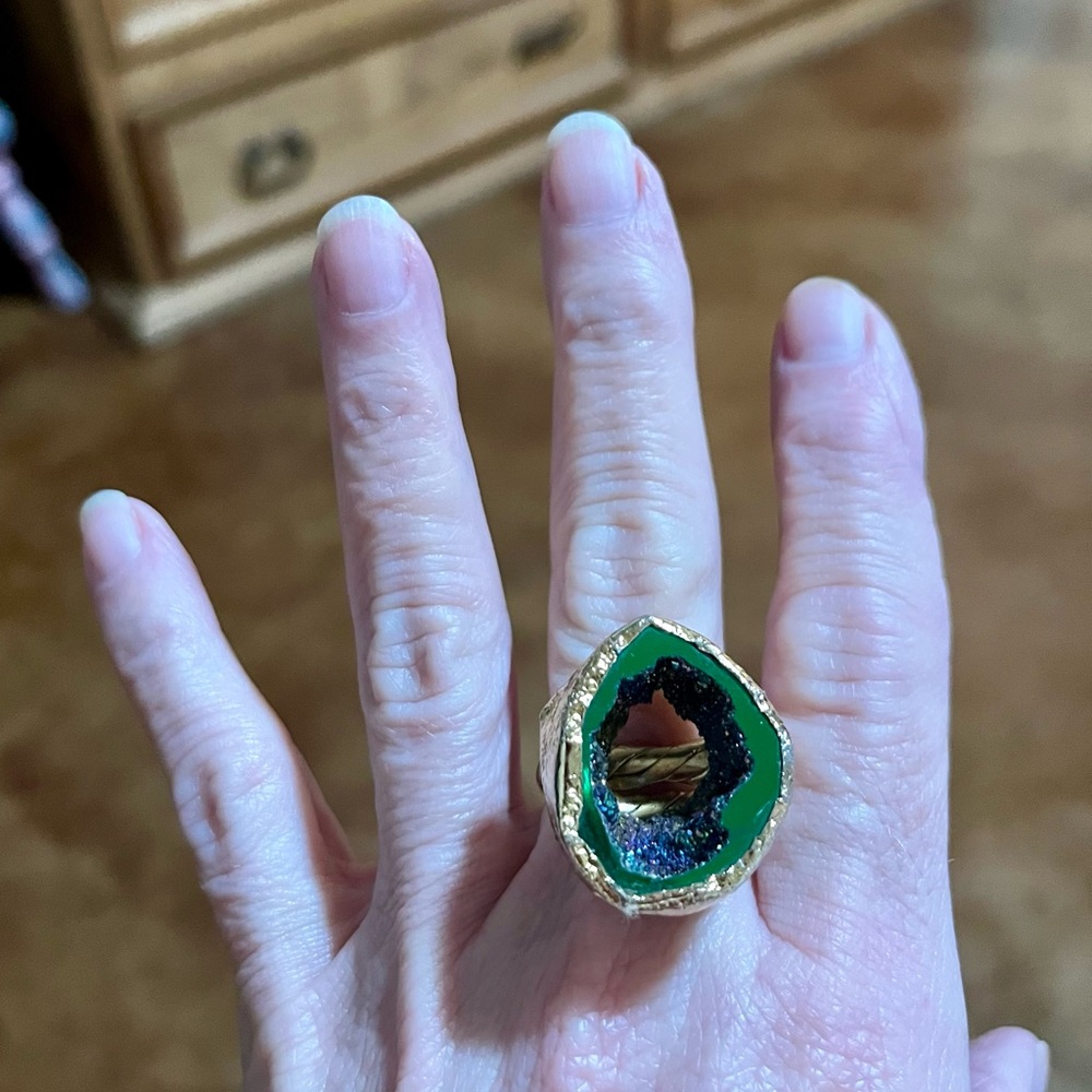 Artistic Gold and Green Druzy Statement Ring Size 8. New Contemporary Eclectic - Picture 3 of 9